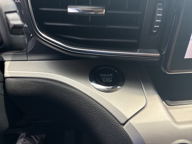 2022 Agate Black Metallic Ford Explorer XLT 4X4 SUV