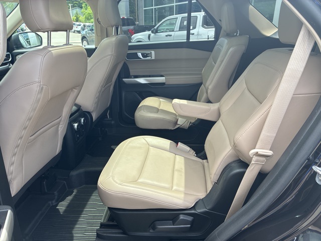 2022 Agate Black Metallic Ford Explorer XLT 4X4 SUV