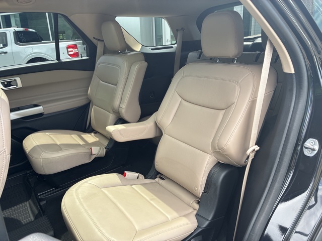 2022 Agate Black Metallic Ford Explorer XLT 4X4 SUV