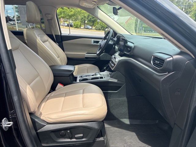 2022 Agate Black Metallic Ford Explorer XLT 4X4 SUV