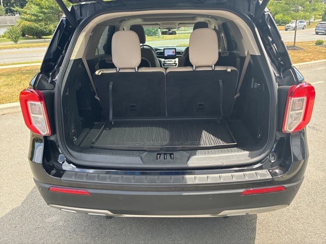 2022 Agate Black Metallic Ford Explorer XLT 4X4 SUV