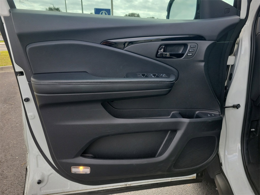 used 2022 Honda Passport car, priced at $28,998