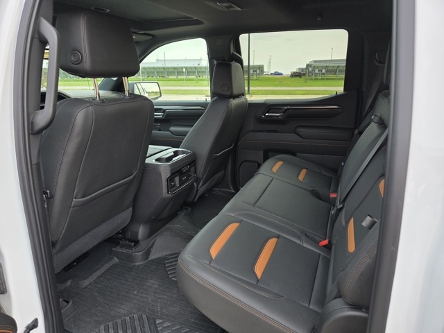 2024 GMC Sierra 1500 4WD Crew Cab Short Box AT4