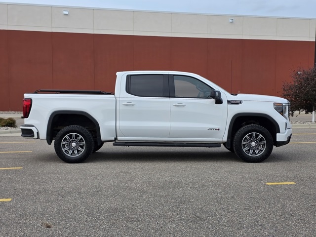 2024 GMC Sierra 1500 4WD Crew Cab Short Box AT4