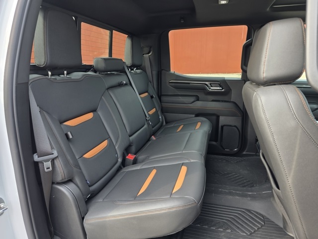 2024 GMC Sierra 1500 4WD Crew Cab Short Box AT4
