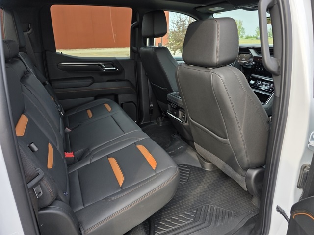 2024 GMC Sierra 1500 4WD Crew Cab Short Box AT4