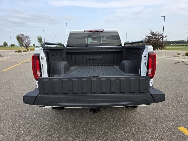 2024 GMC Sierra 1500 4WD Crew Cab Short Box AT4