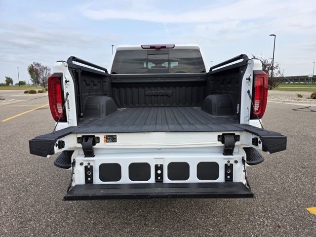 2024 GMC Sierra 1500 4WD Crew Cab Short Box AT4