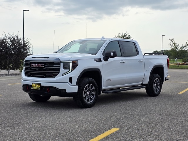 2024 GMC Sierra 1500 4WD Crew Cab Short Box AT4