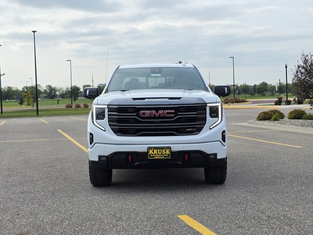 2024 GMC Sierra 1500 4WD Crew Cab Short Box AT4