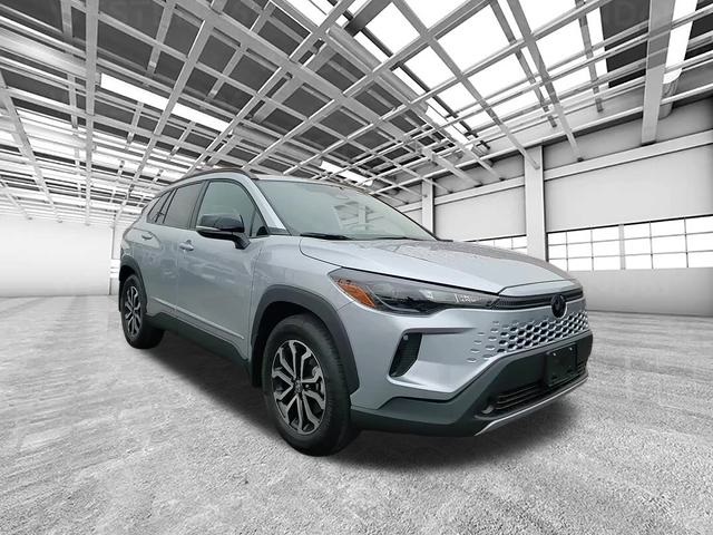 2026 Toyota Corolla Cross SE's photo