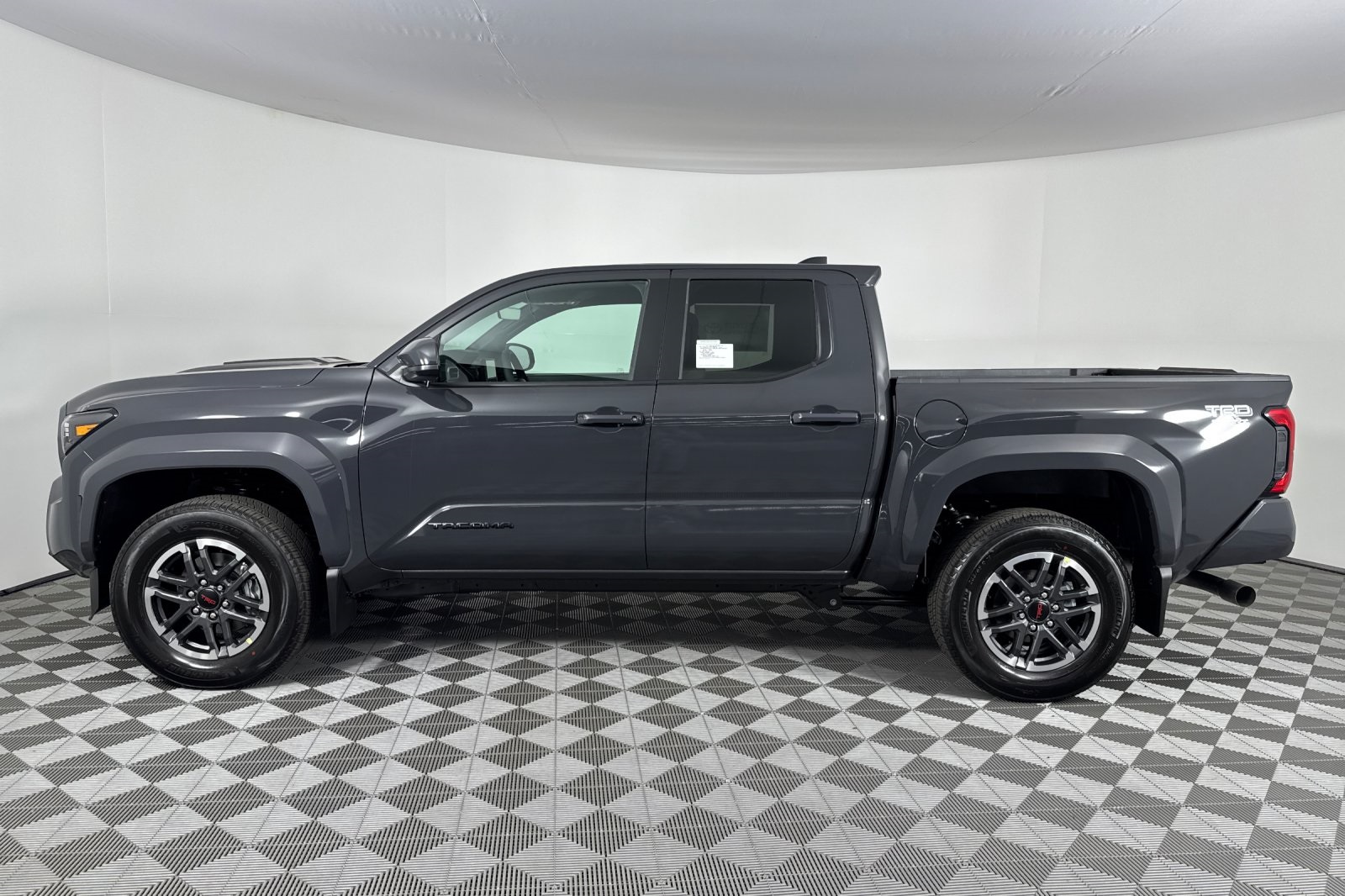 2025 Toyota Tacoma TRD Sport Double Cab photo 7
