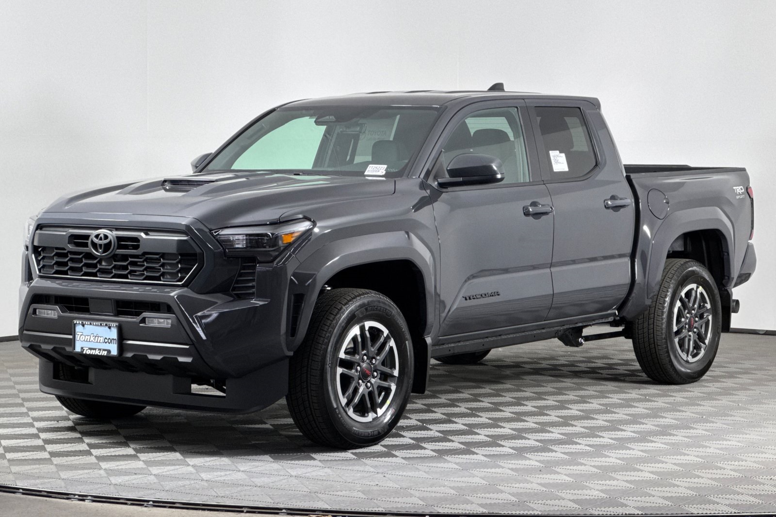 2025 Toyota Tacoma TRD Sport Double Cab photo 8