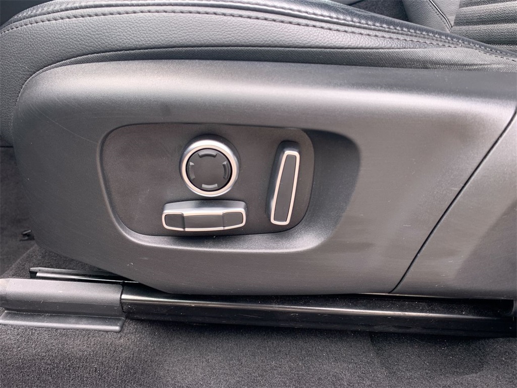 used 2021 Land Rover Discovery Sport car, priced at $22,595