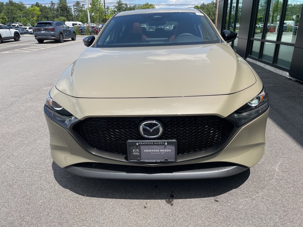 2025 Mazda Mazda3 Hatchback 2.5 Carbon Turbo photo 2
