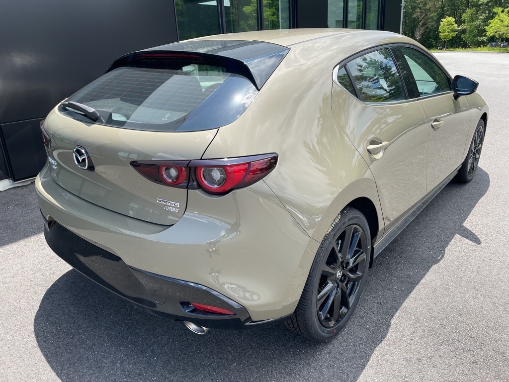 2025 Mazda Mazda3 Hatchback 2.5 Carbon Turbo photo 5