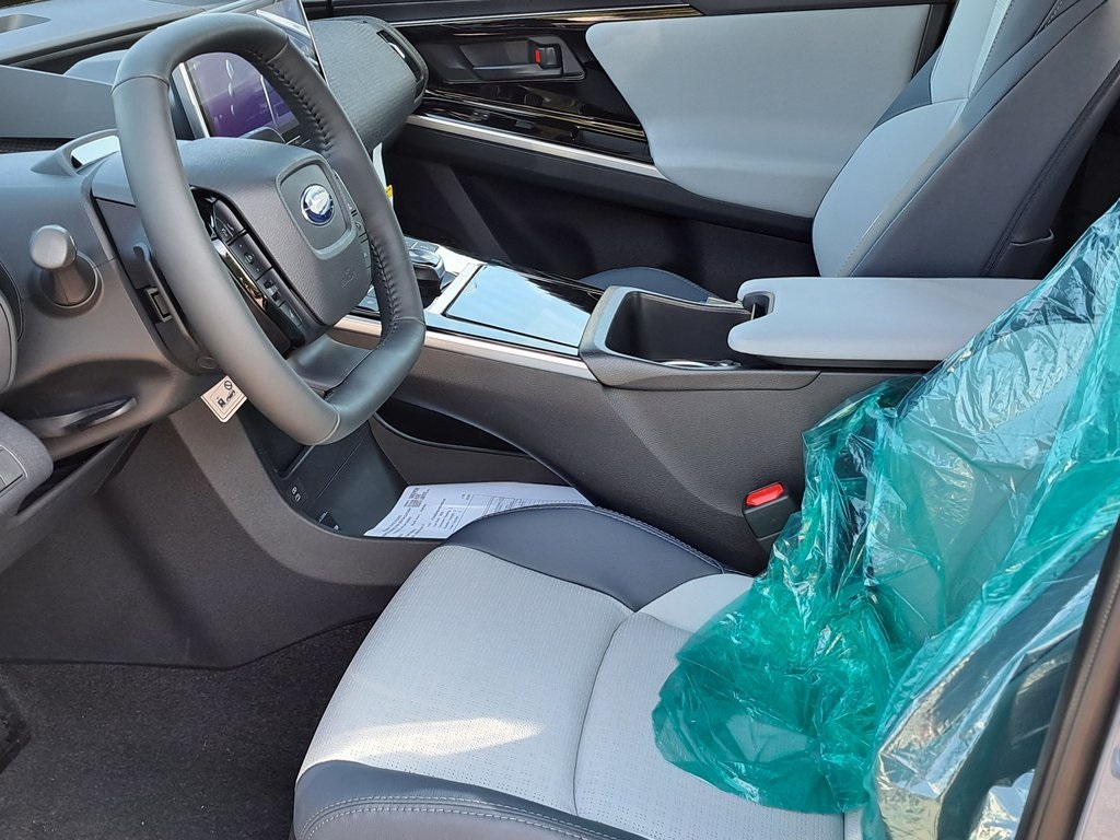 2025 Subaru Solterra Limited SUV AWD 12