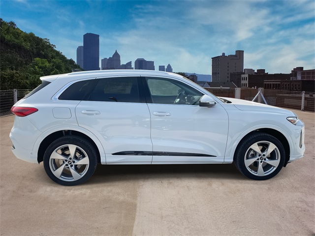 2025 Audi Q5 Premium Plus photo 2