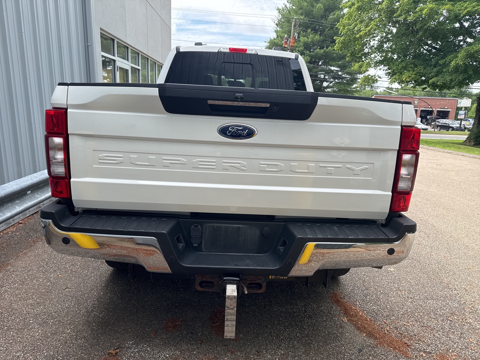 2020 White Ford Super Duty F-350 SRW Lariat 4X4 Truck