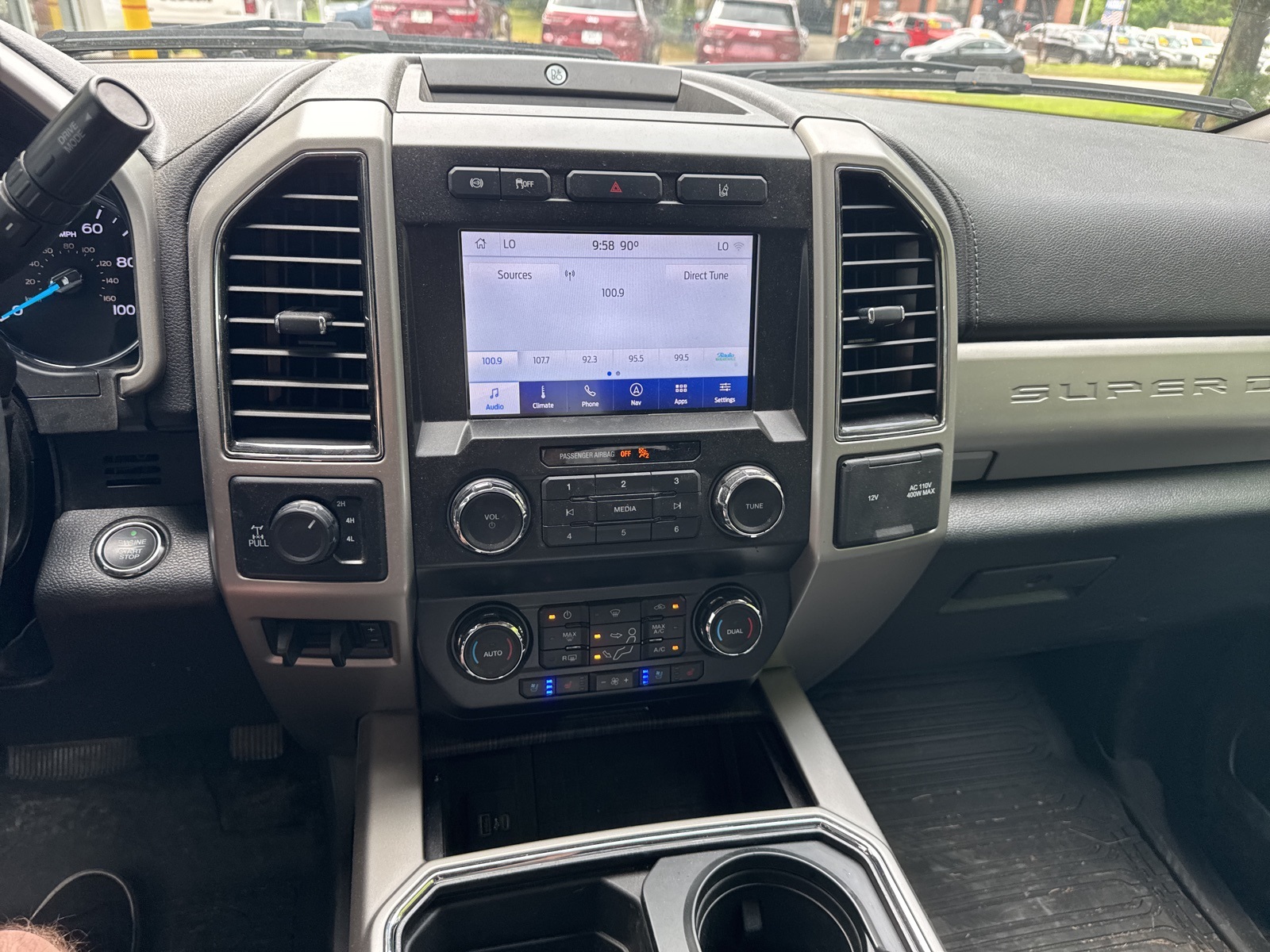 2020 White Ford Super Duty F-350 SRW Lariat 4X4 Truck