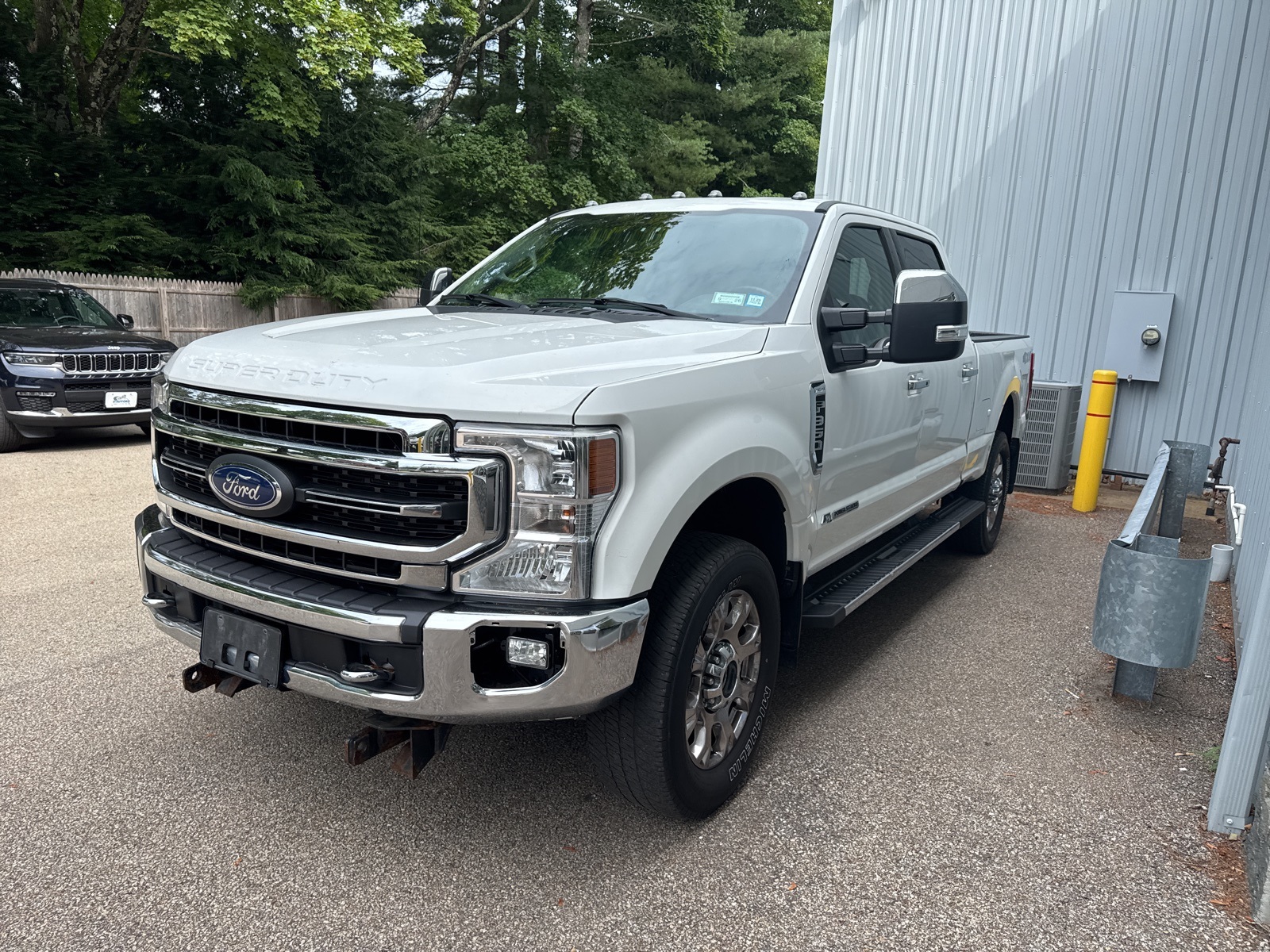 2020 White Ford Super Duty F-350 SRW Lariat 4X4 Truck