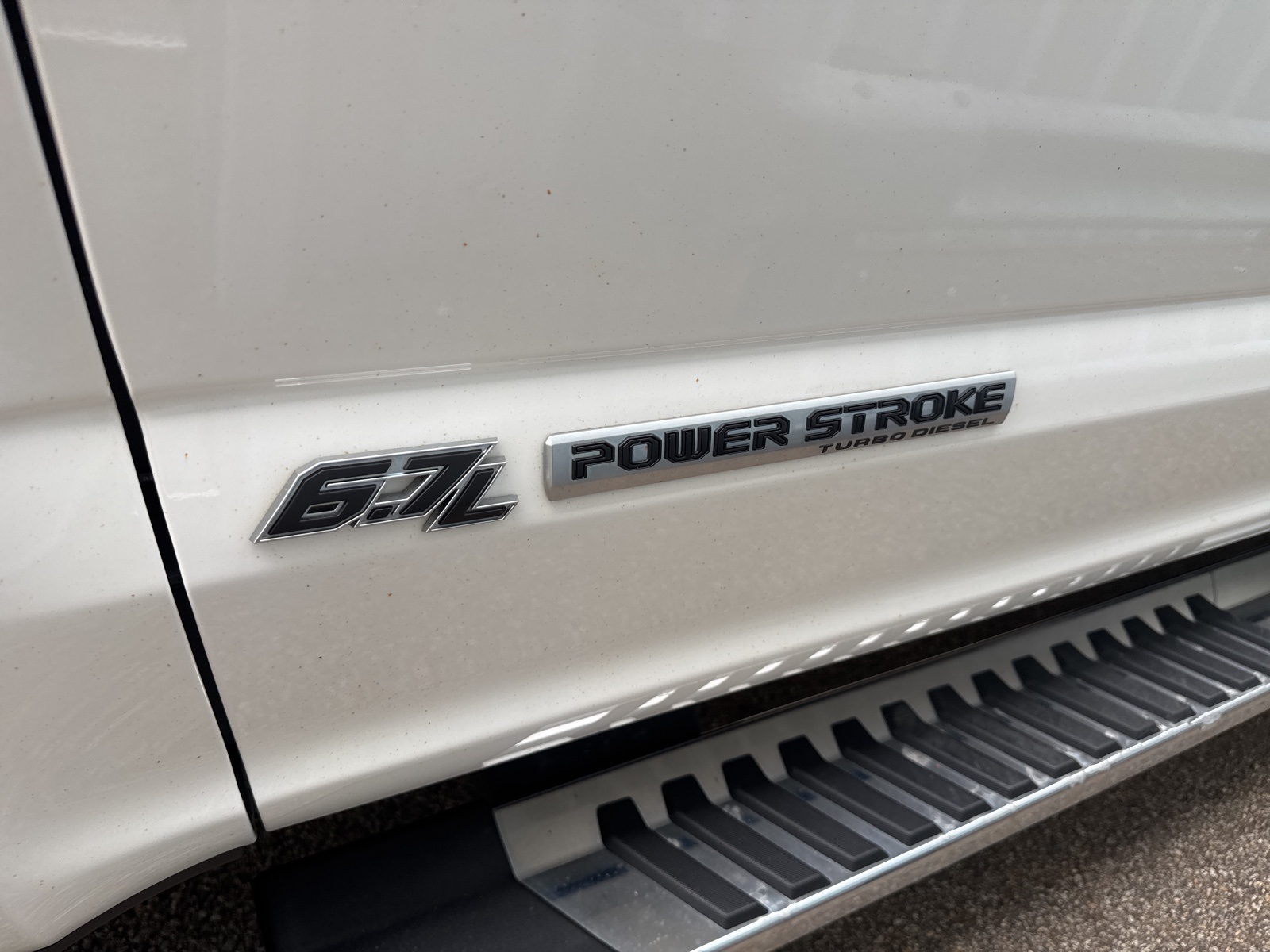 2020 White Ford Super Duty F-350 SRW Lariat 4X4 Truck