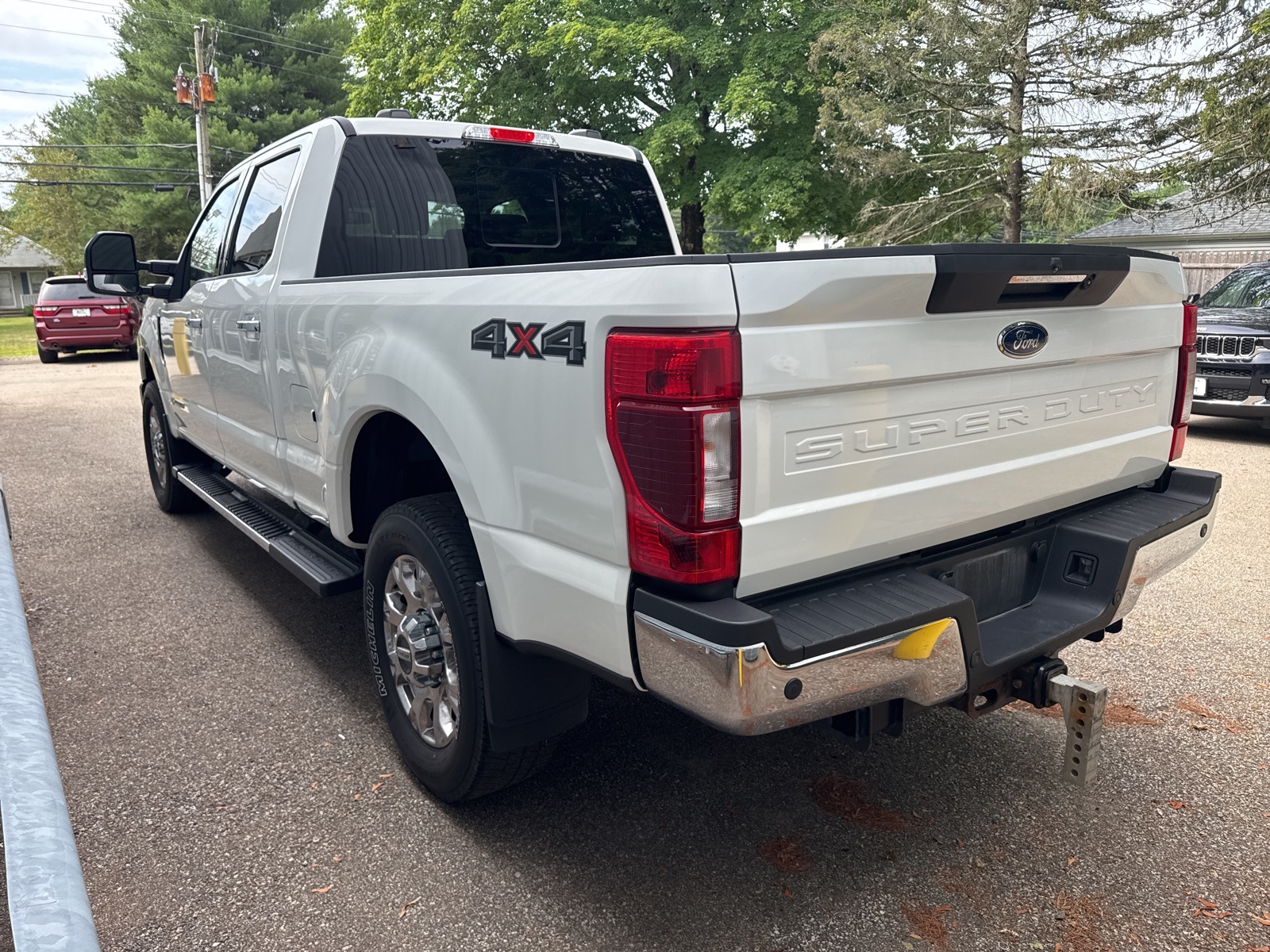 2020 White Ford Super Duty F-350 SRW Lariat 4X4 Truck