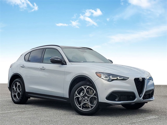 2025 Alfa Romeo Stelvio 