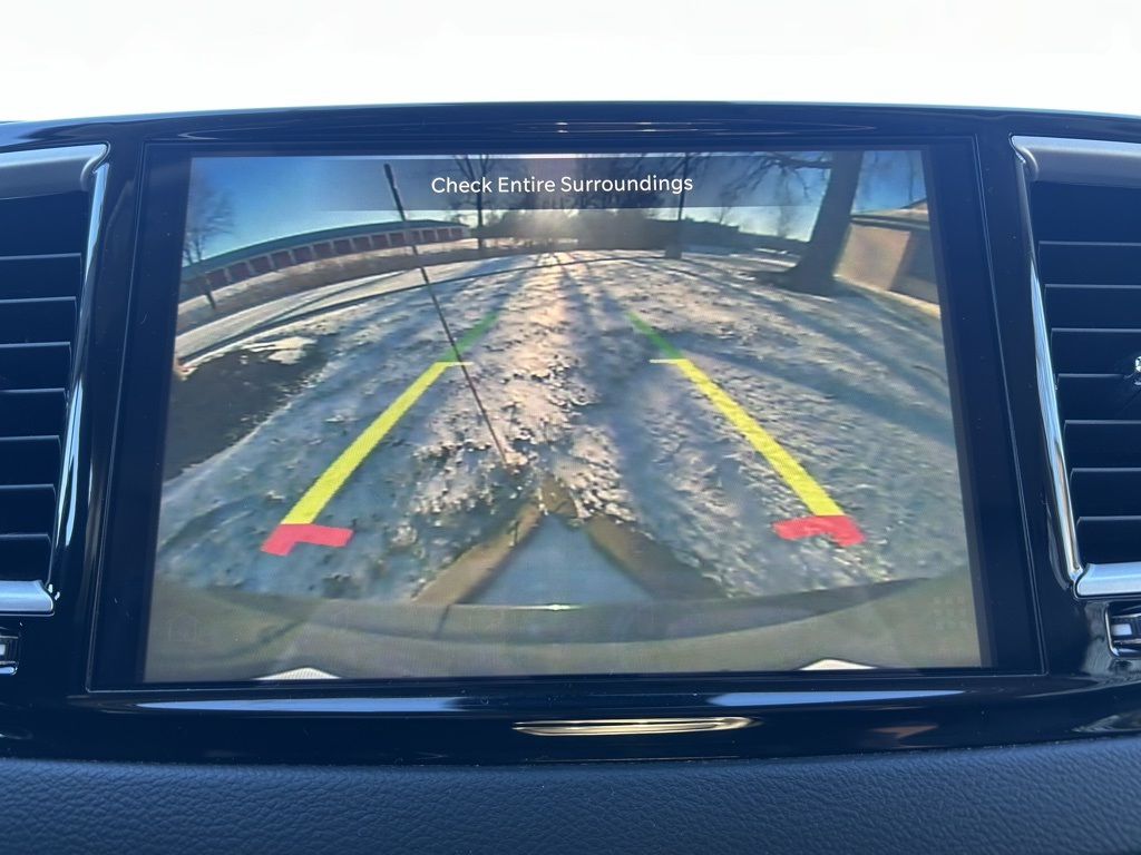 used 2023 Chrysler Pacifica car, priced at $25,712