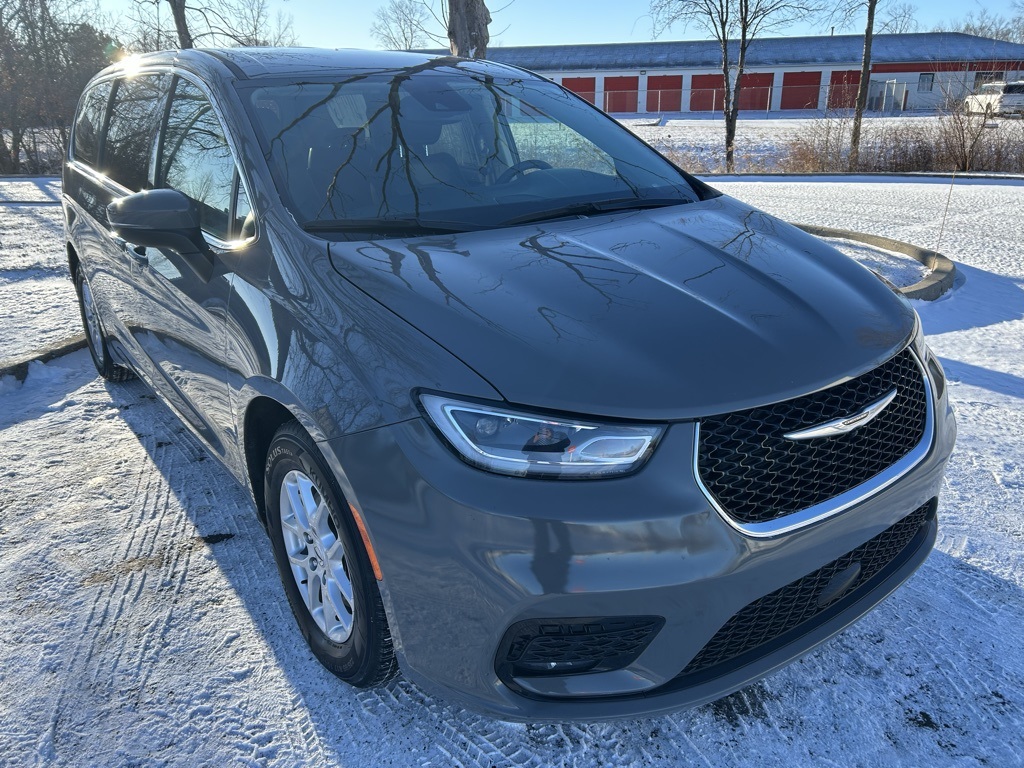 used 2023 Chrysler Pacifica car, priced at $25,712