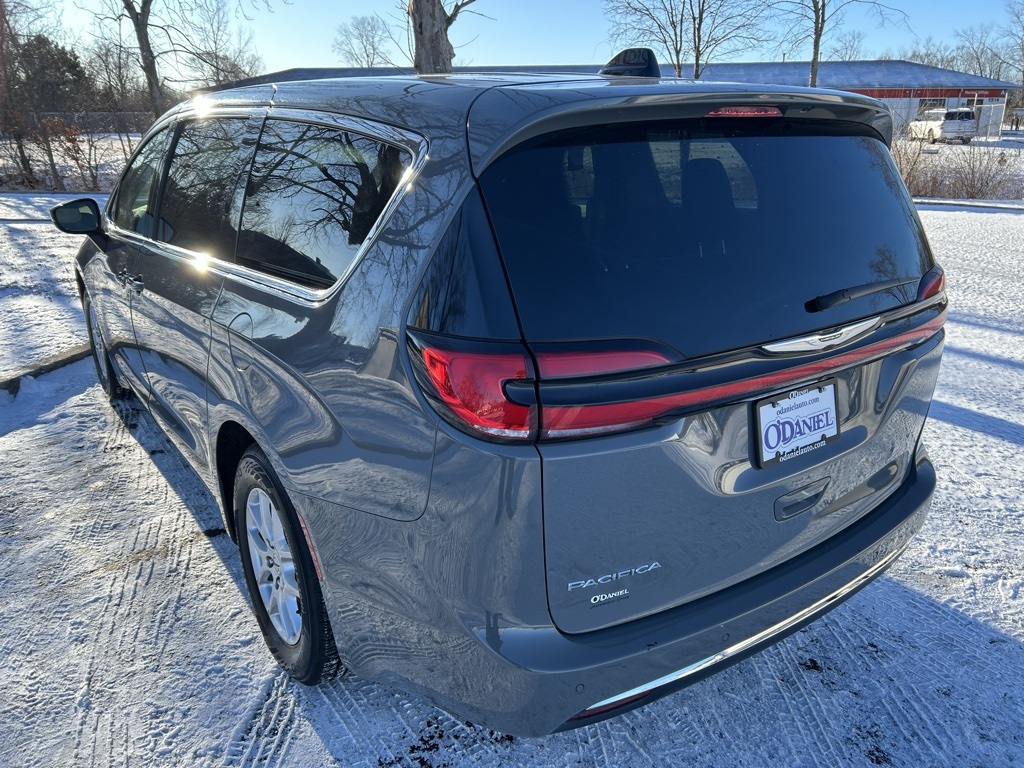 used 2023 Chrysler Pacifica car, priced at $25,712