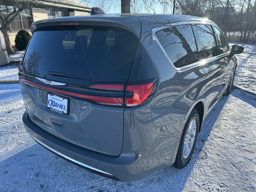 used 2023 Chrysler Pacifica car, priced at $25,712