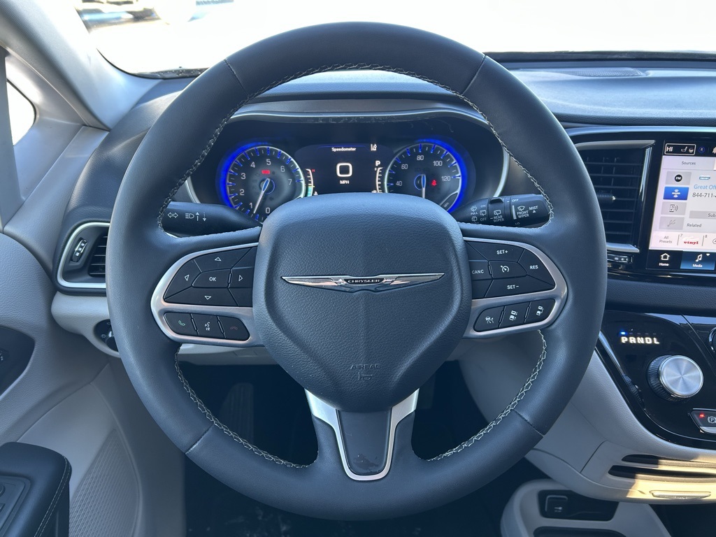 used 2023 Chrysler Pacifica car, priced at $25,712