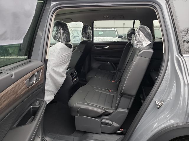 new 2026 Volkswagen Atlas car, priced at $52,693