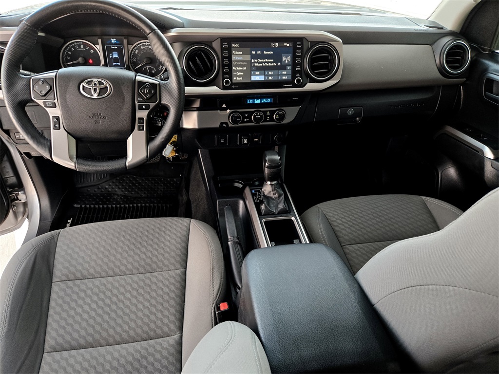 2021 Toyota Tacoma SR5 photo 12