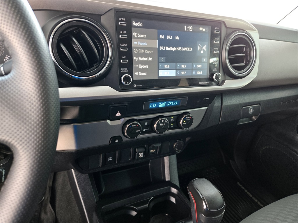 2021 Toyota Tacoma SR5 photo 17