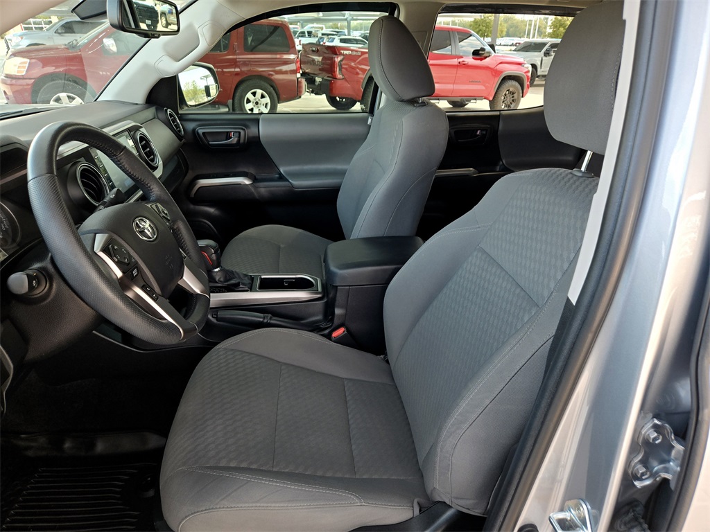 2021 Toyota Tacoma SR5 photo 24