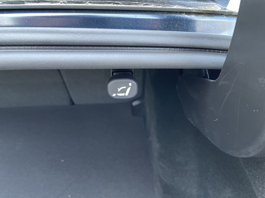 2025 Mazda Mazda3 Sedan 2.5 Select Sport photo 8