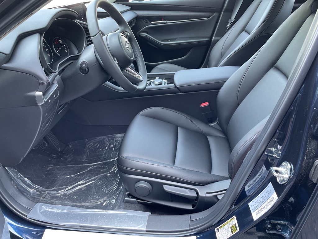 2025 Mazda Mazda3 Sedan 2.5 Select Sport photo 11