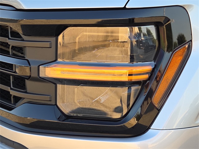 2025 Ford F-150 XLT photo 4