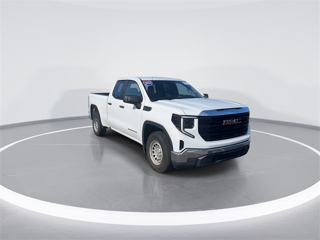 2023 GMC Sierra Base's photo