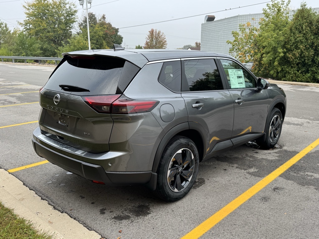 2026 Nissan Rogue SV photo 4