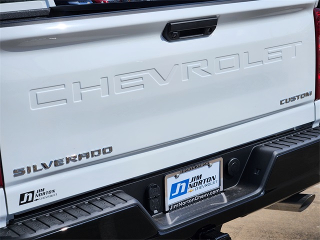 2025 Chevrolet Silverado 2500HD Custom photo 7