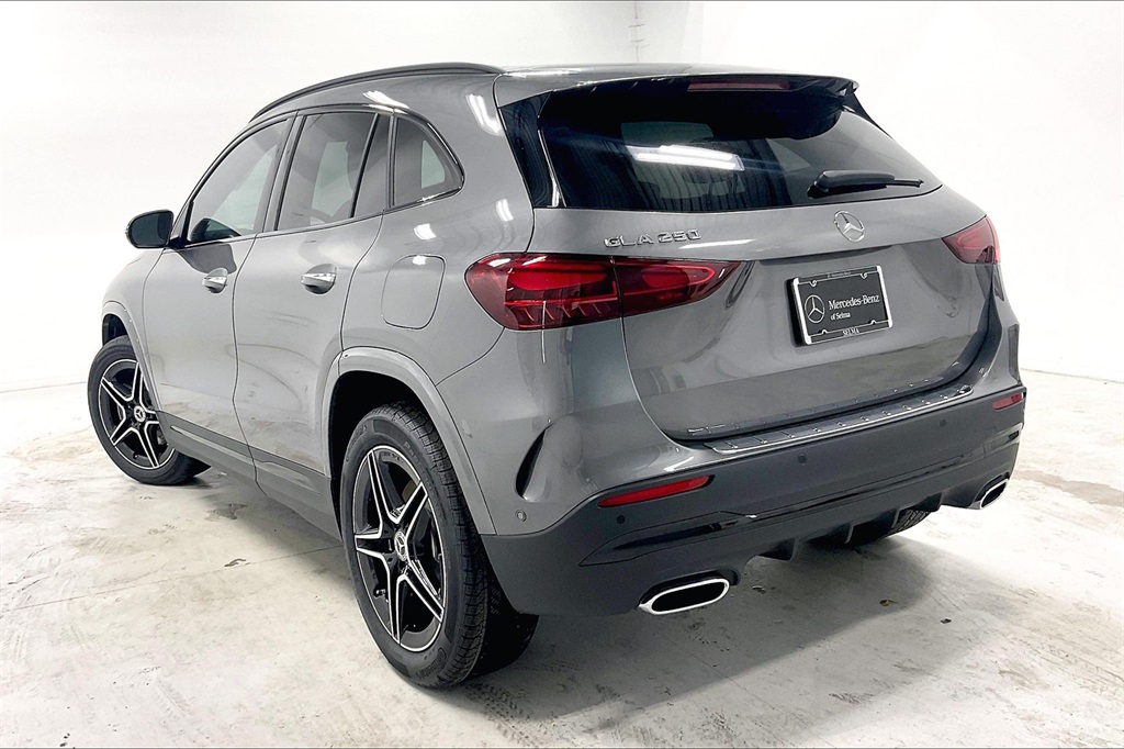 2025 Mercedes Benz GLA 250 photo 12
