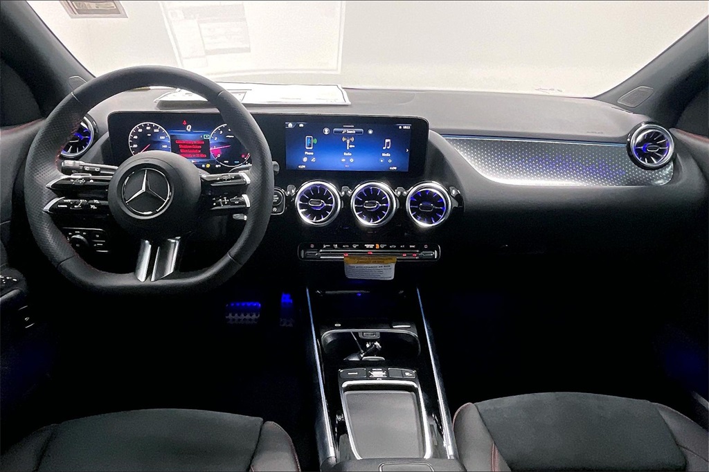 2025 Mercedes Benz GLA 250 photo 5