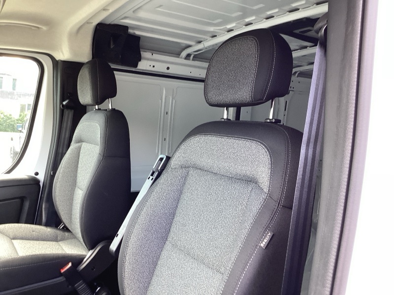 2025 Ram ProMaster 1500 Tradesman photo 17