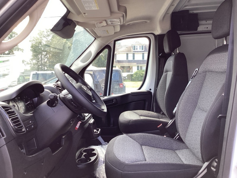 2025 Ram ProMaster 1500 Tradesman photo 18