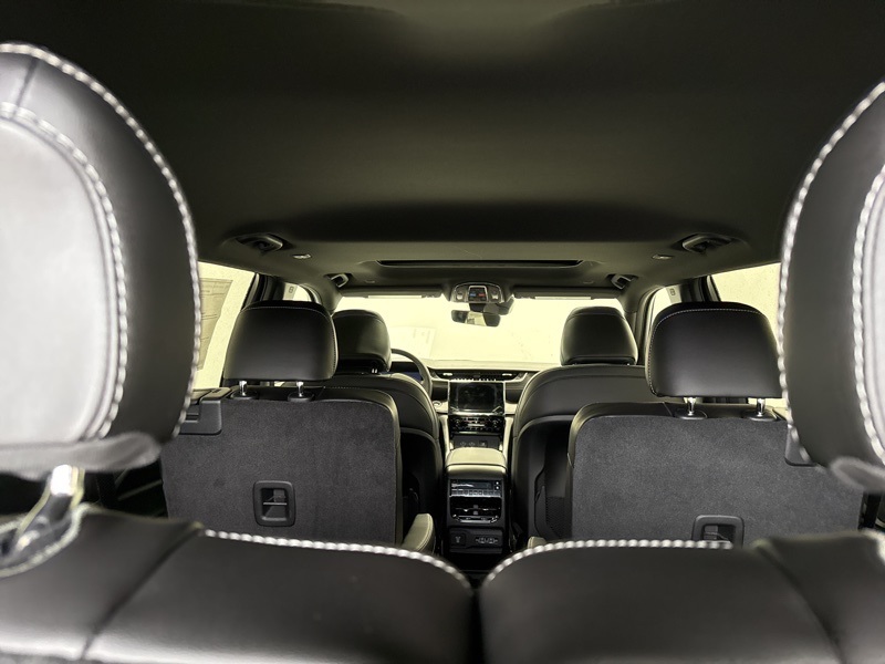 2025 Jeep Grand Cherokee Altitude X photo 9