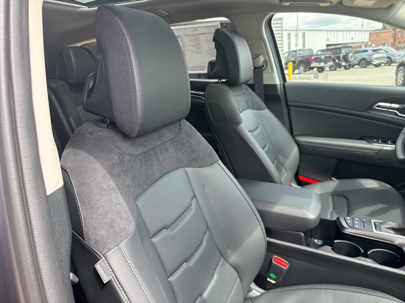 2026 Kia Sportage photo 16