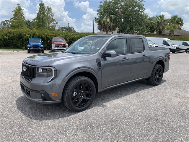 2025 Carbonized Gray Metallic Ford Maverick Lobo Standard AWD Truck